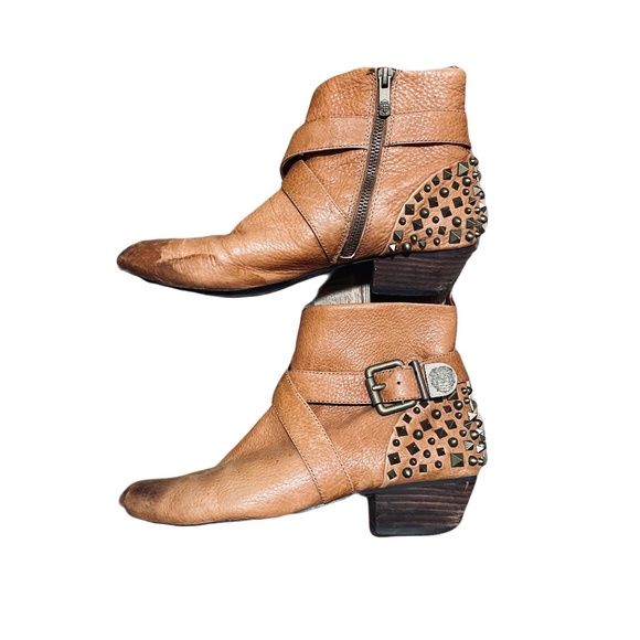 VINCE CAMUTO Tan Distressed Ankle Boots with Studs & Buckled Straps - Size 9.5 B - Picture 1 of 6